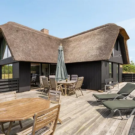 Reiko - 1-5km From The Sea By Interhome *