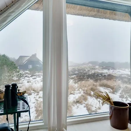 Reiko - 1-5km From The Sea By Interhome