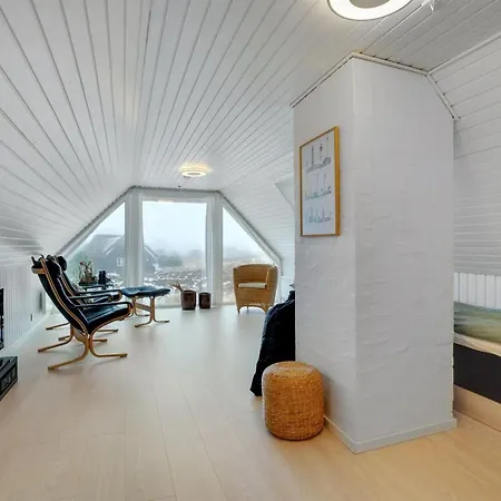 Reiko - 1-5km From The Sea By Interhome