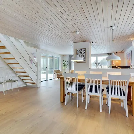 Reiko - 1-5km From The Sea By Interhome