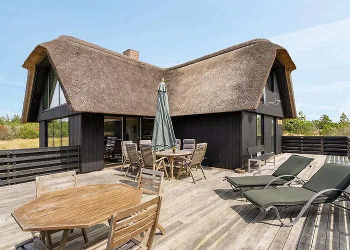 Reiko - 1-5km From The Sea By Interhome *