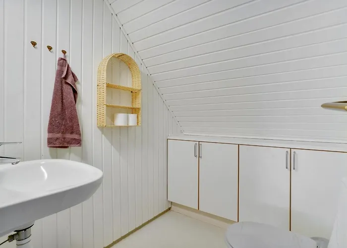 Reiko - 1-5km From The Sea By Interhome *