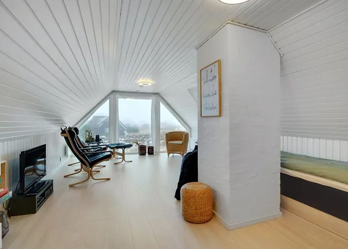 Reiko - 1-5km From The Sea By Interhome