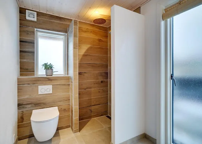 Reiko - 1-5km From The Sea By Interhome