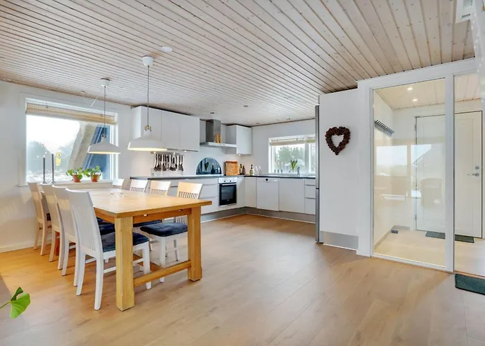 Reiko - 1-5km From The Sea By Interhome Blåvand